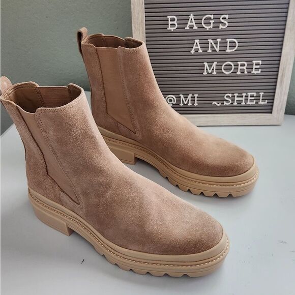 Bernardo Shoes - 🌸Bernardo Dove Leather  Suede Boot Size 8